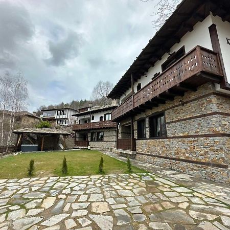 Къщи За Гости Неси Leshten Exterior foto